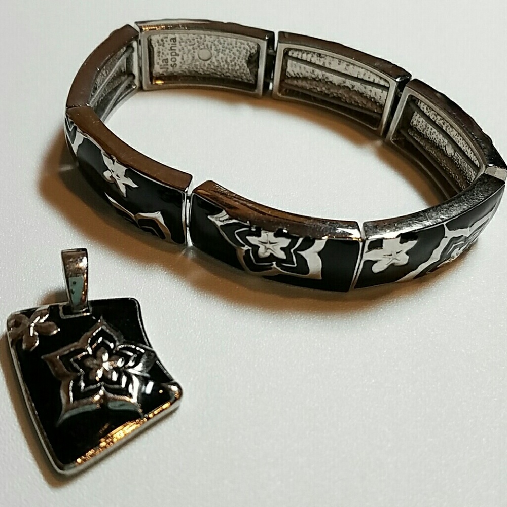 Lia Sophia bracelet and pendant set