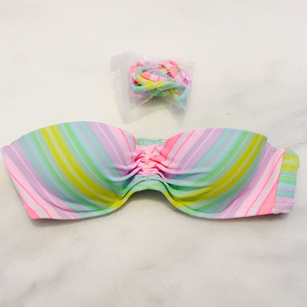 SOLD! Victoria's Secret Strapless Bikini Top - Picture 1 of 3