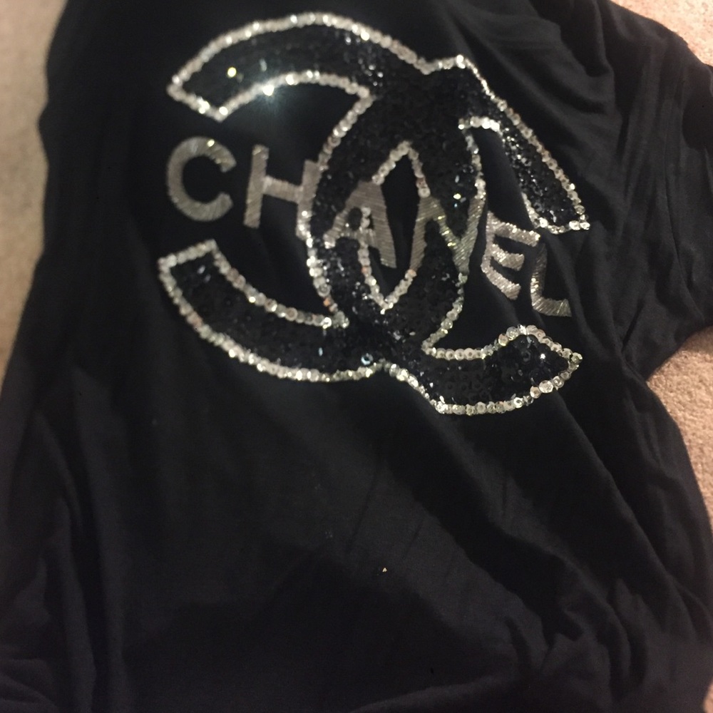 Tee shirt