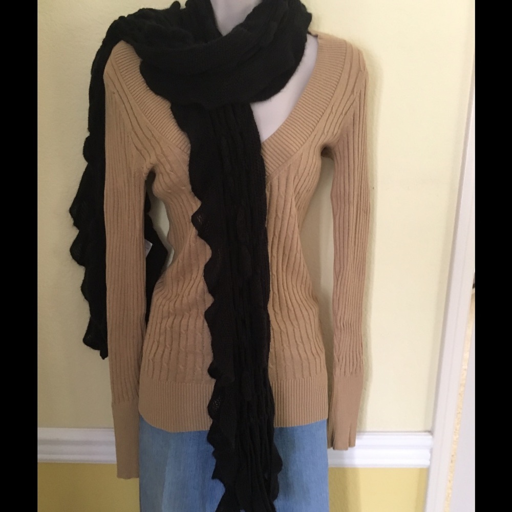 DONATING 3/12!  MUST BUNDLE!  NWOT Black scarf