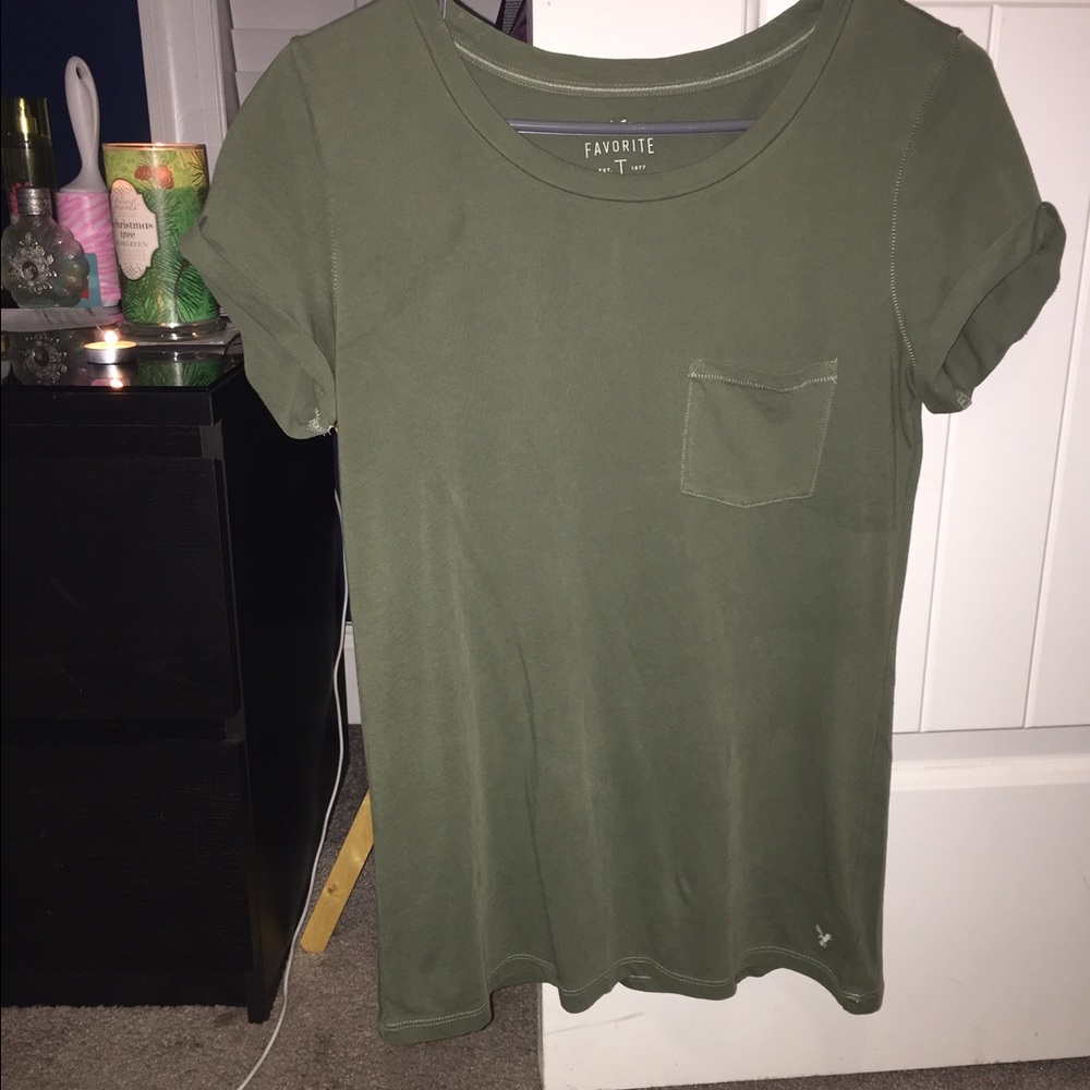 Small pocket tee