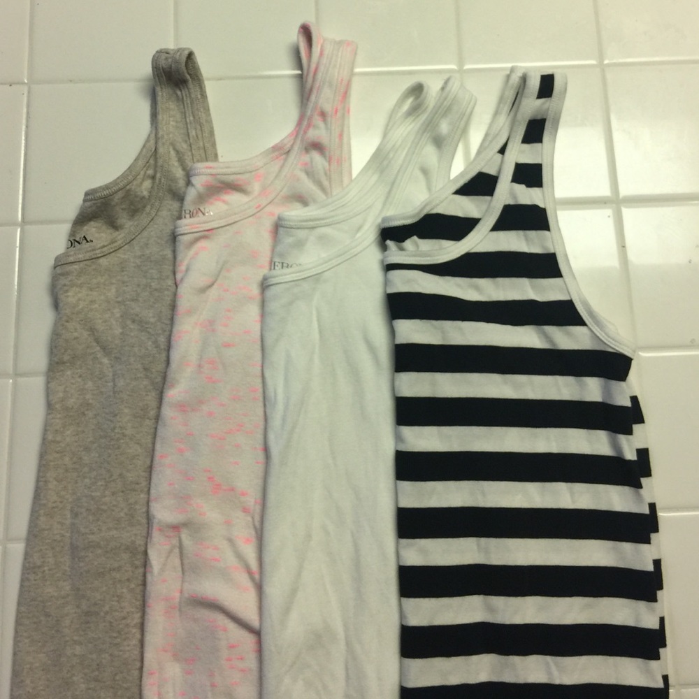 4 Merona tank bundle great condition soft sz L