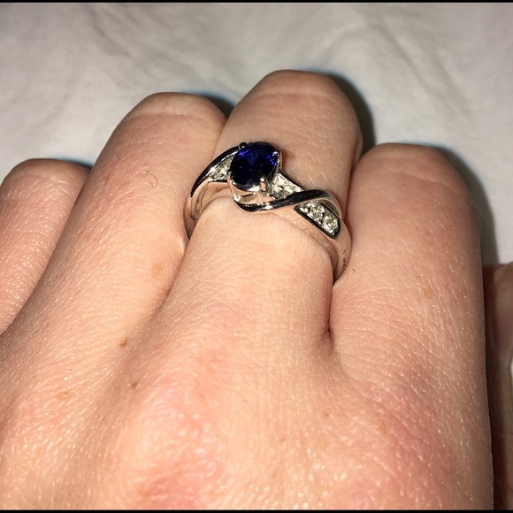 Sapphire Infinity ring - Picture 3 of 3