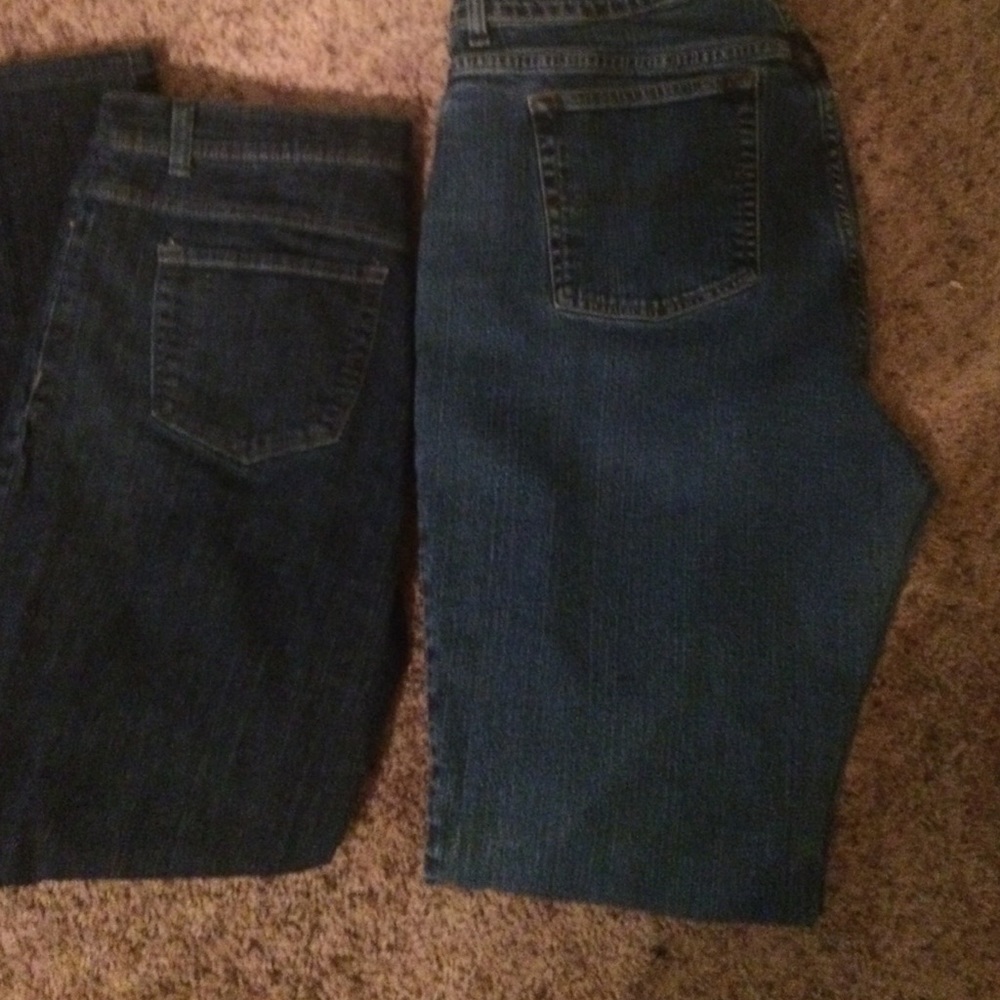 2 pairs of jeans