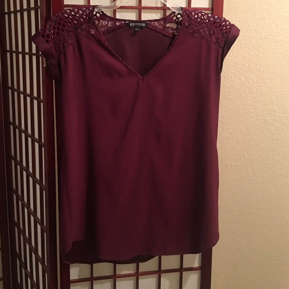 Oversized maroon blouse