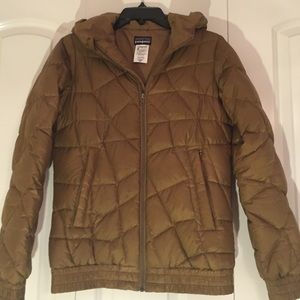 Ladies xs patagonia gold puffy coat