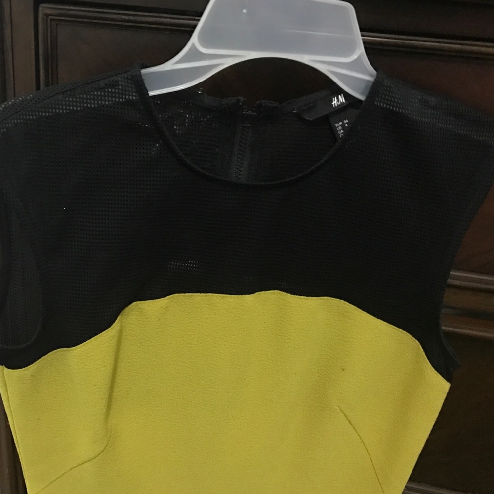 H&M top - Picture 2 of 3
