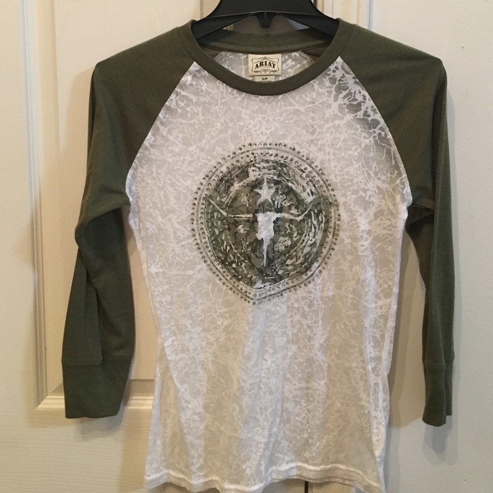 Ariat t-shirt three quarter sleeves. Size small.