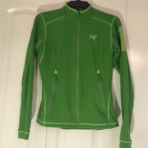 Arcteryx women's S lightweight zip up fleece