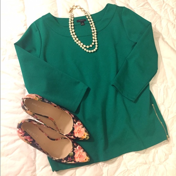 Ann Taylor Tops - Ann Taylor green boatneck 3/4 sleeve top