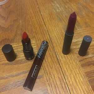 Brandnew sample size high end lipsticks