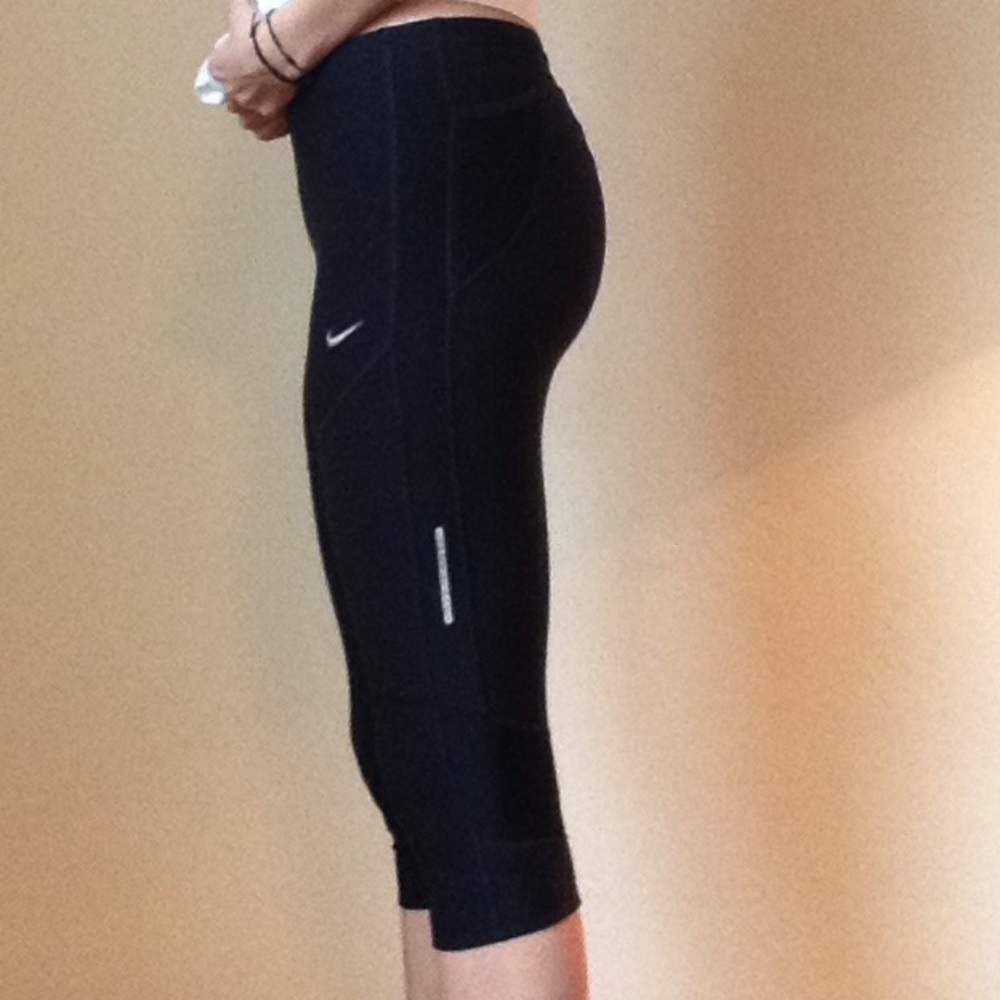 💰LAST CHANCE‼️Black Nike Crops