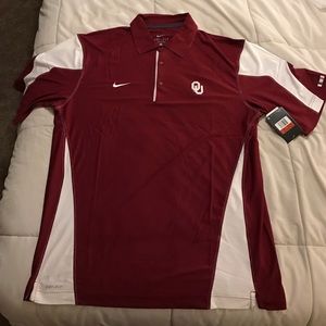 Nike dri-fit Oklahoma Sooners trips right polo. L