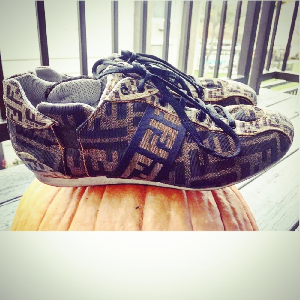 🎈BIG SALE _ FENDI Sneakers✨