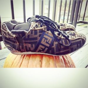 🎈BIG SALE _ FENDI Sneakers✨