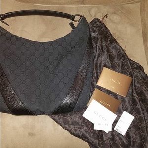 Gucci Hobo Purse** Price lowered for an hour***