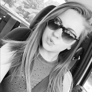 Meet your Posher, Sam