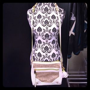 PRICE DROP UNTIL MIDNIGHT EST EUC purse