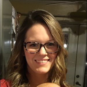 Meet your Posher, Kelli