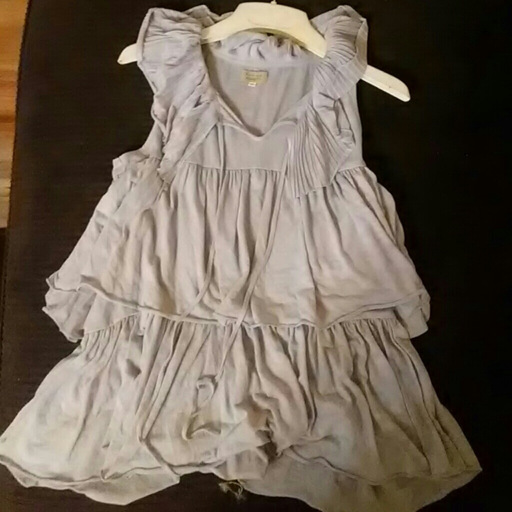 Layer top, sleeveless