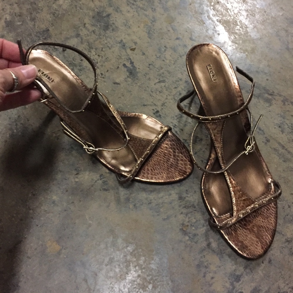Be a Roman Goddess in these gladiator heels!