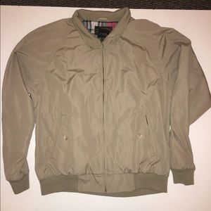 Men's Eddie Bauer light jacket.