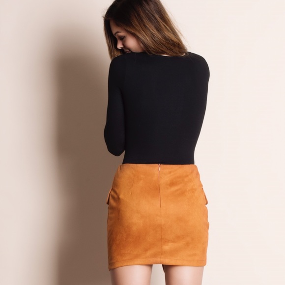 Lace Up Bodysuit - Picture 3 of 4