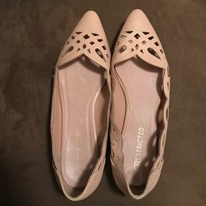 Nude Flats