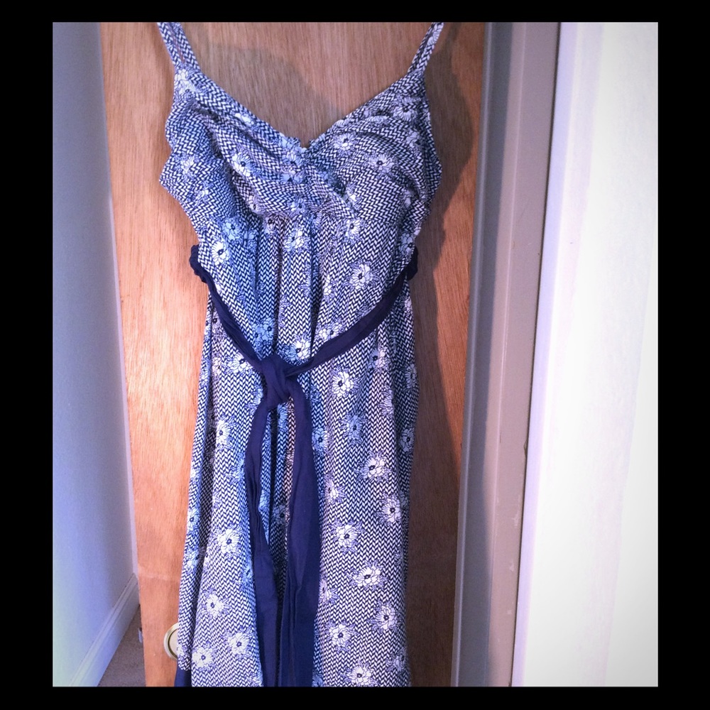 Passport 100% Cotton Blue & White Flower Dress Sm