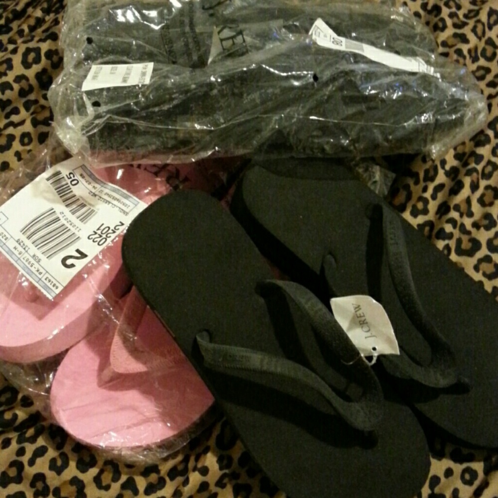 BUNDLED 3 PAIRS J CREW FLIP FLOPS **@takeuchi**