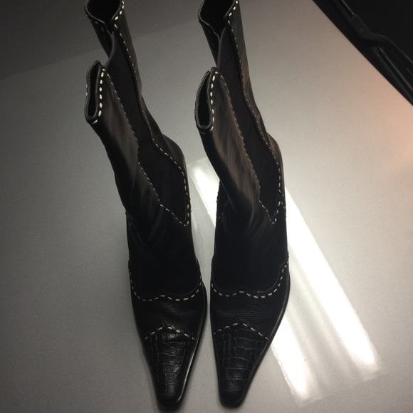 💥PRICE DROP💥🛍Newport News boots🛍 - Picture 3 of 4