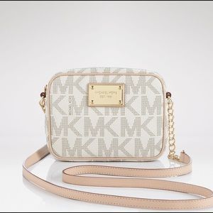 Michael Kors Jet Set Crossbody bag