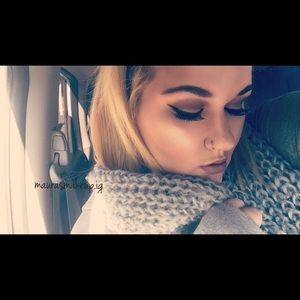 ⭐️Meet Your Seller⭐️