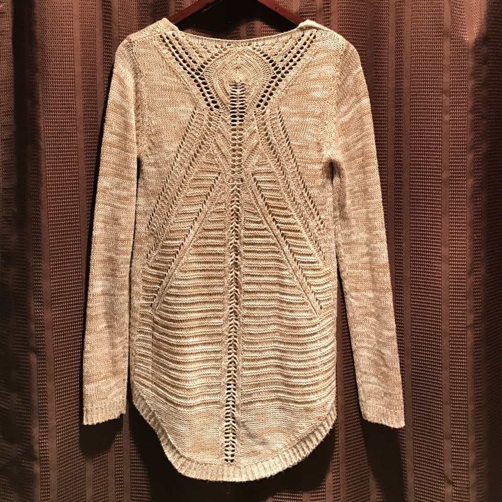 Cream and tan sweater - Picture 3 of 3