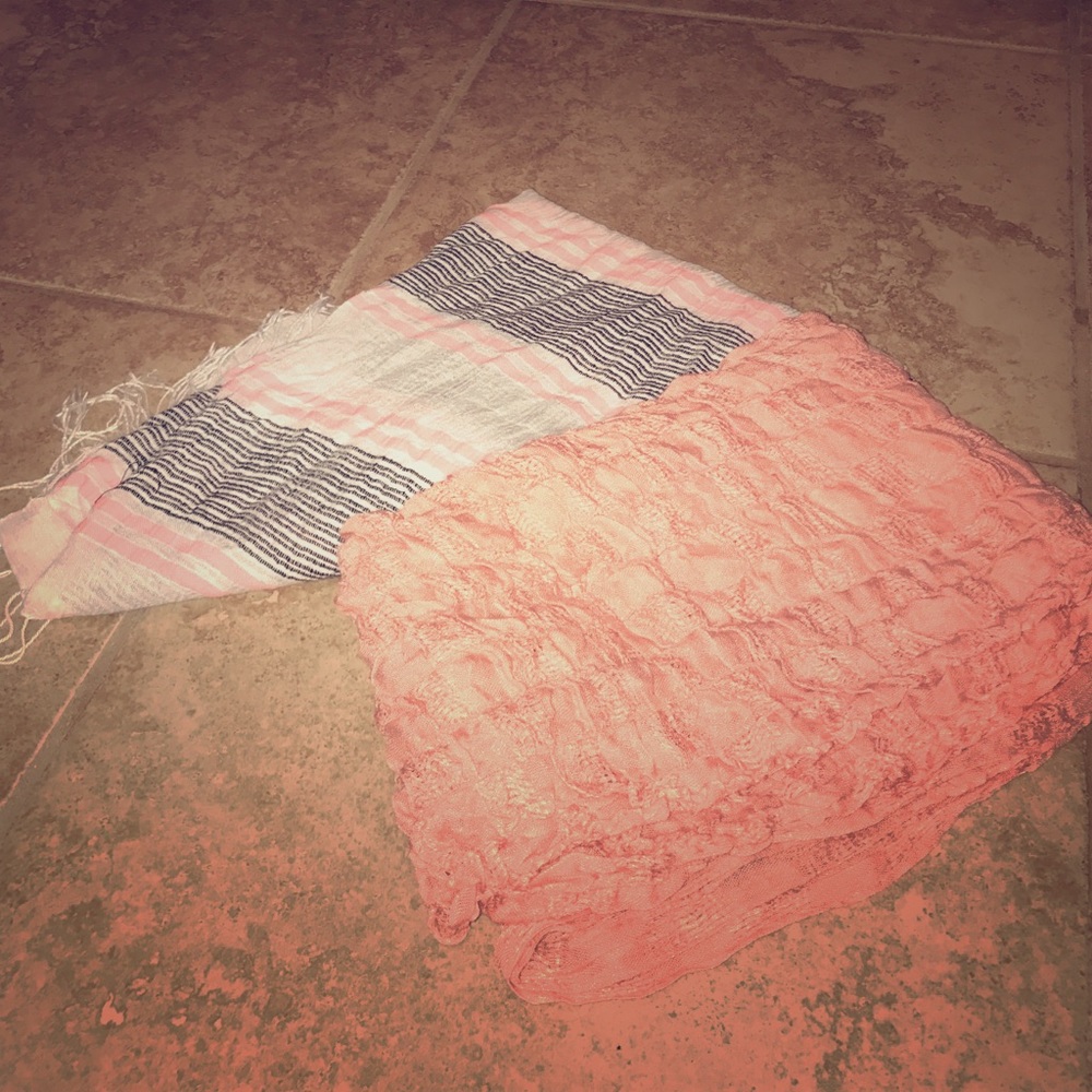 2 scarves