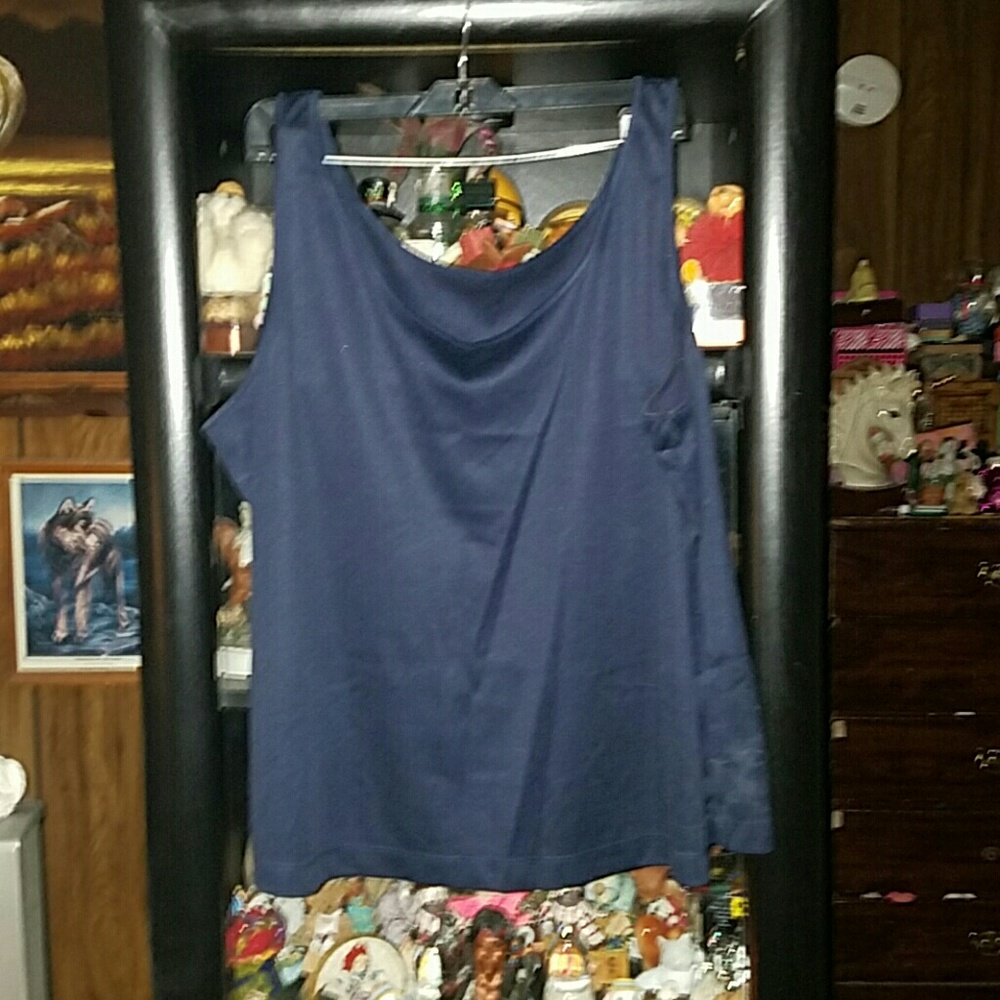 2 piece woman's Croft&borrow dress shirt.