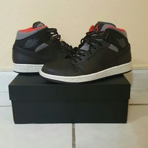Air Jordan 1 mid
