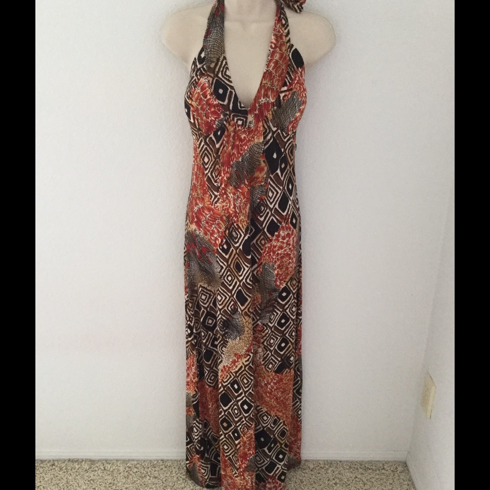 Beautiful halter v-neck maxi dress, size small