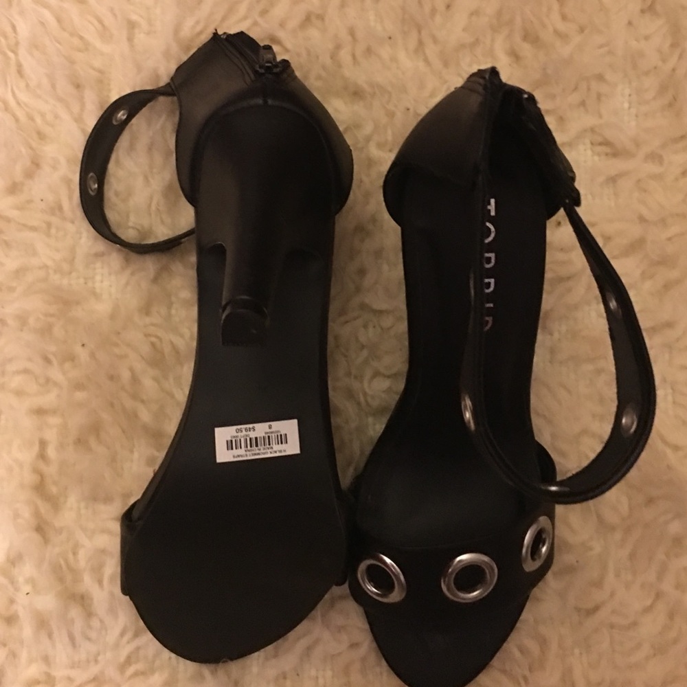 Dress shoes