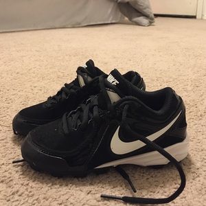 Little boys Nike baseball cleats