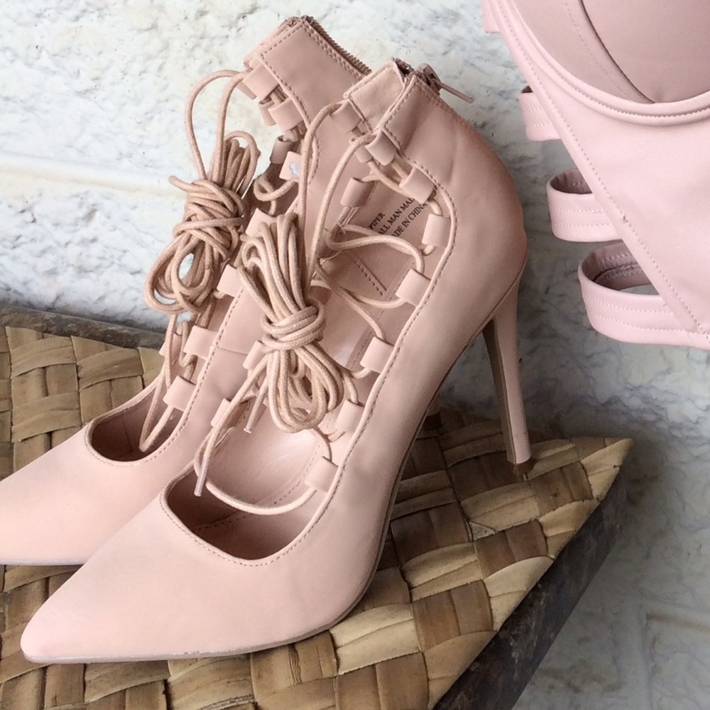 Size 8 Nude lace up heels