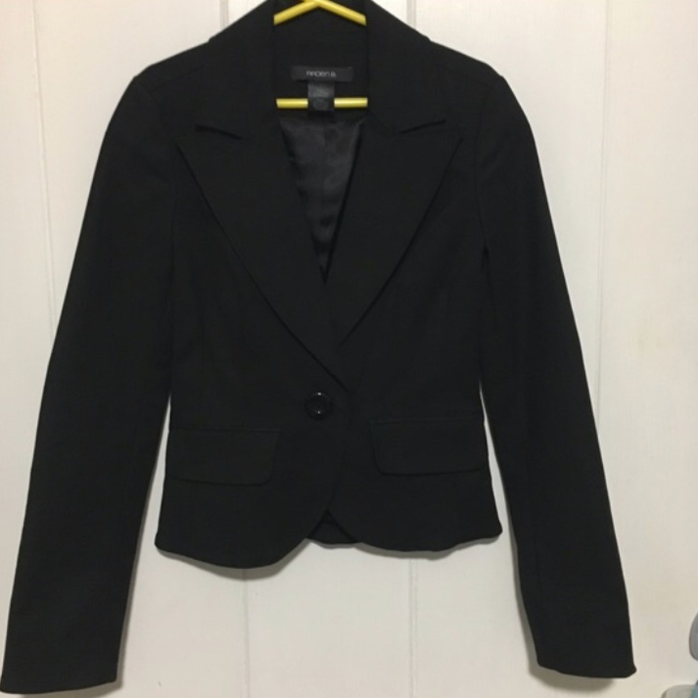Arden b black blazer perfect condition