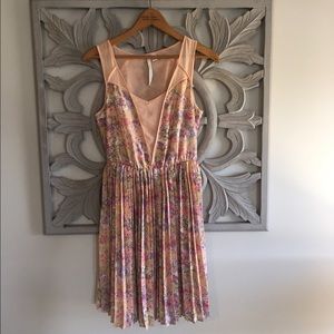 💕B2G1💕 LC Lauren Conrad👌Spring dress!! 👀