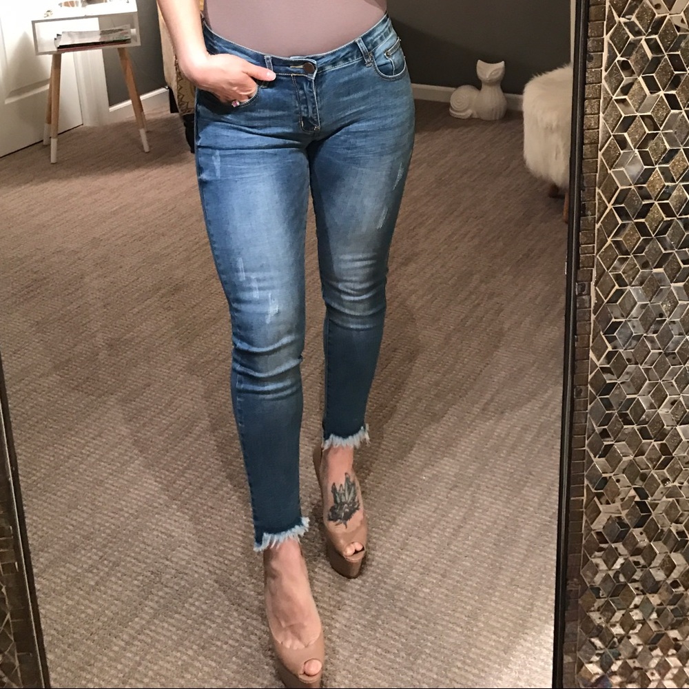 LAST PAIR! Raw Hem Jeggings