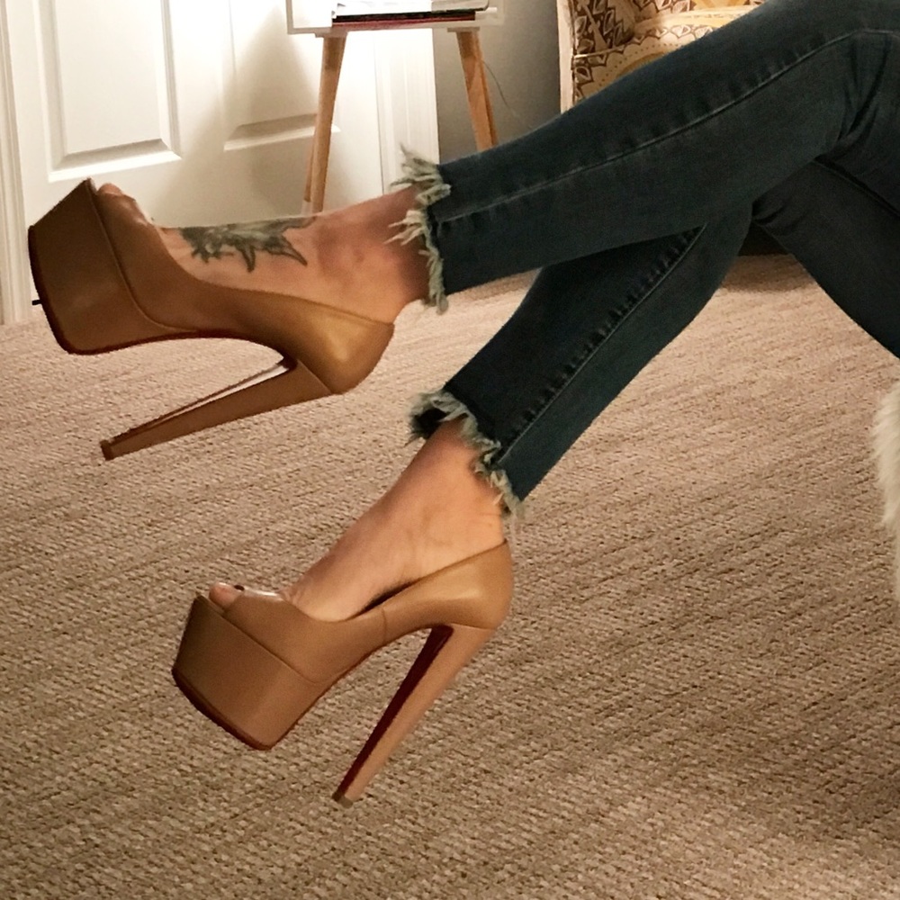 LAST PAIR! Raw Hem Jeggings - Picture 3 of 3
