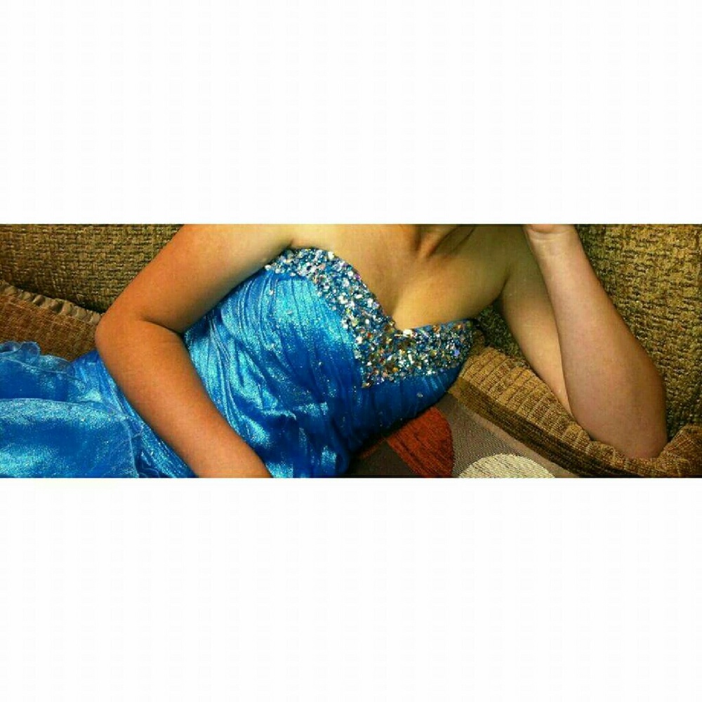 Blue dress