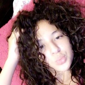 Meet your Posher, Aliany