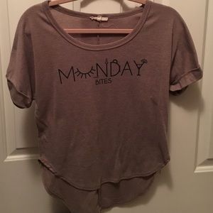 Monday graphic shirt