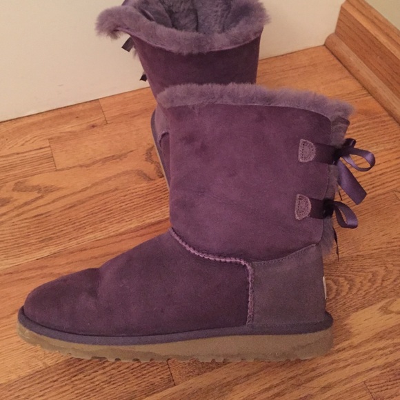 short gray uggs with bows short gray uggs with bows