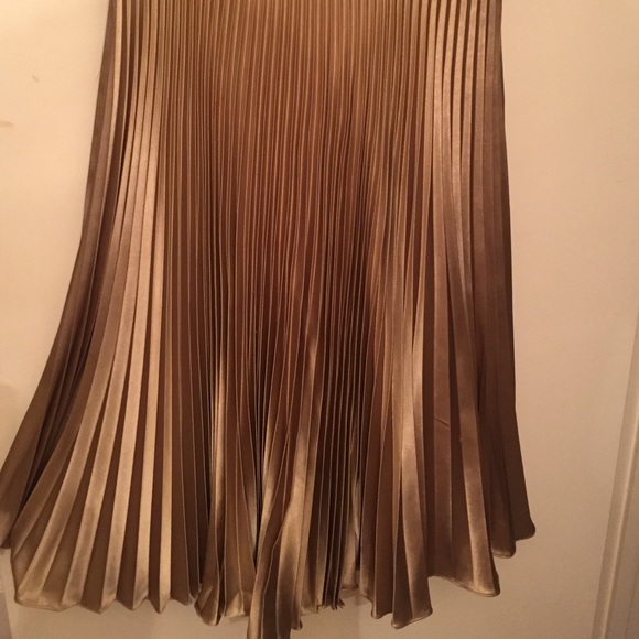 Cache Luxe Gold Dress embedded Jewels - Picture 2 of 2